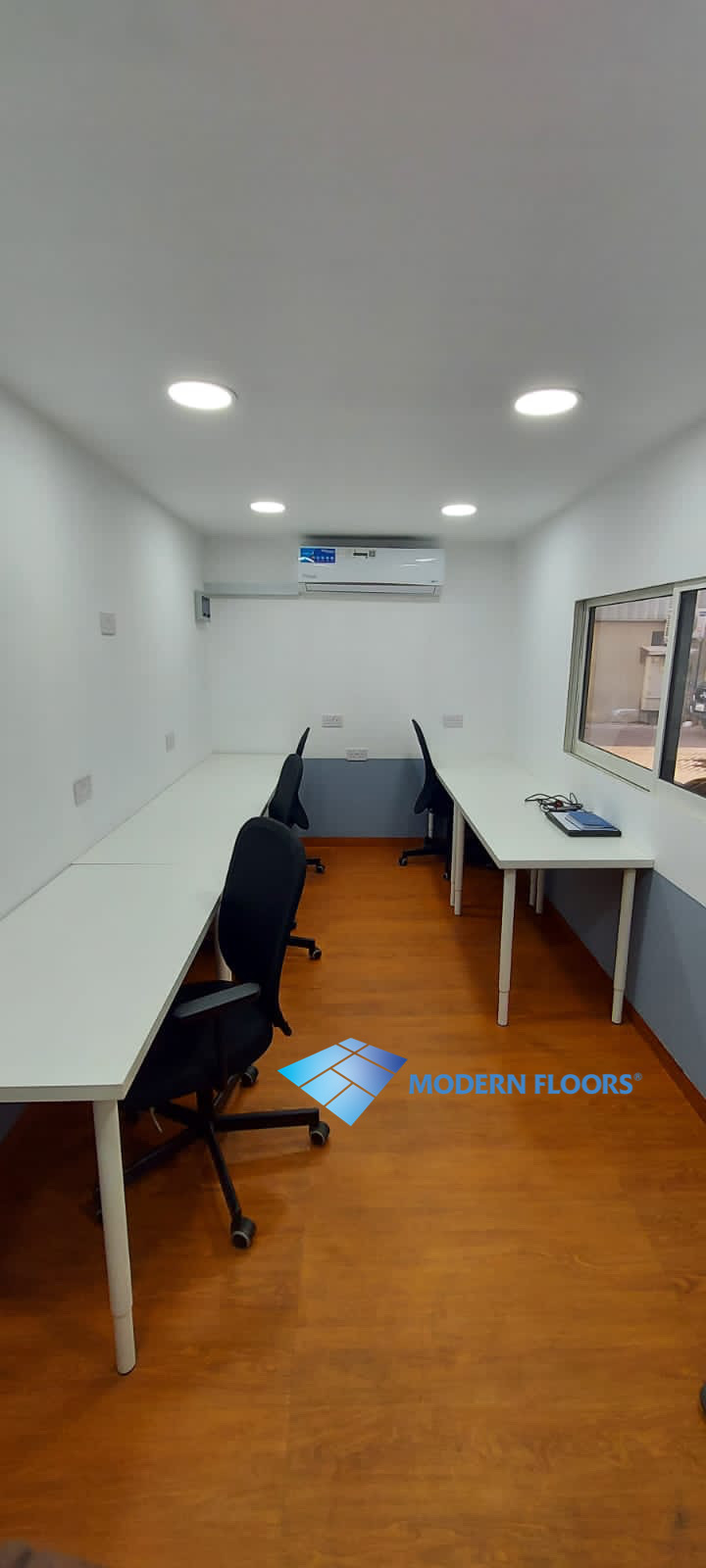 Walnut Wooden Brown - Vinyl(PVC) Tiles(LVT) Walnut Wooden Brown - Vinyl(PVC) Tiles(LVT)